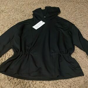 Women’s hooded shirt